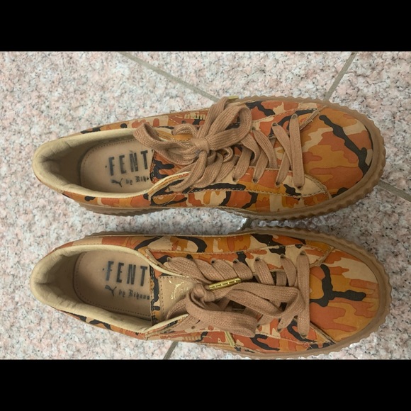 Fenty camo print running shoes size 7.5 - Picture 4 of 5